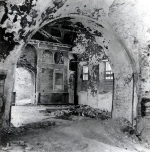 Интерьер храма в 1960-х.